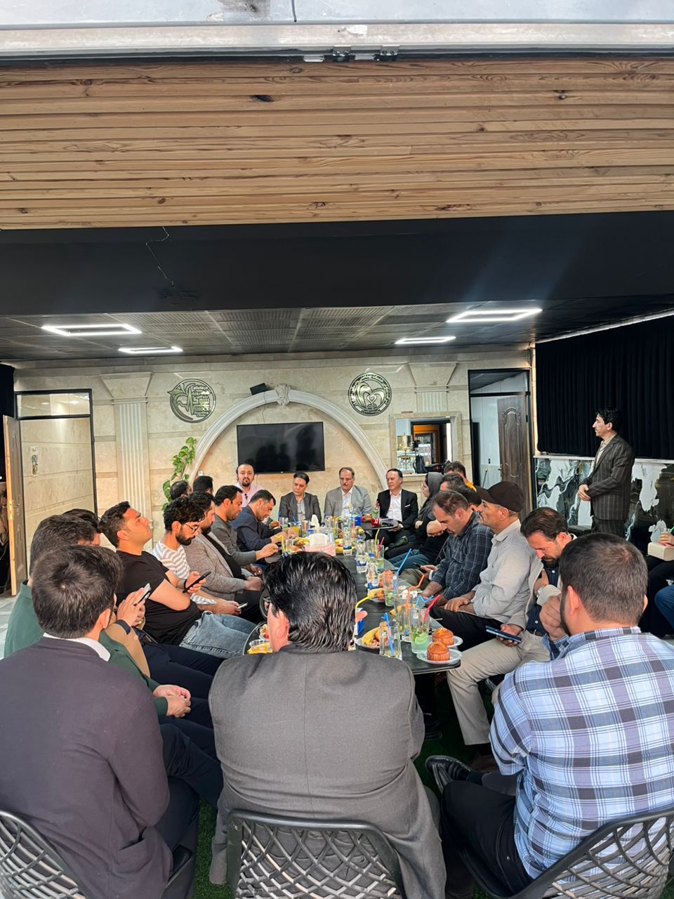 نشست هیات مدیره کانون کار آفرینان